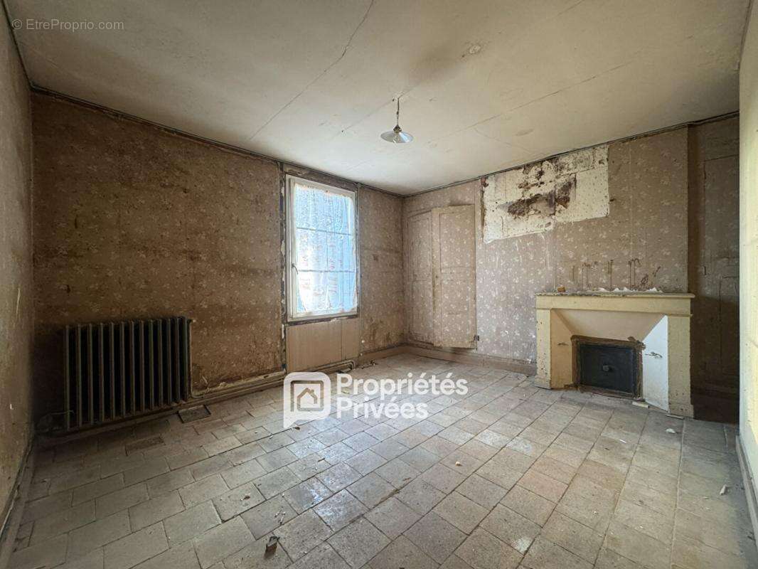 A VENDRE 37420 HUISMES Maison 205 M² dépendances - photo 14