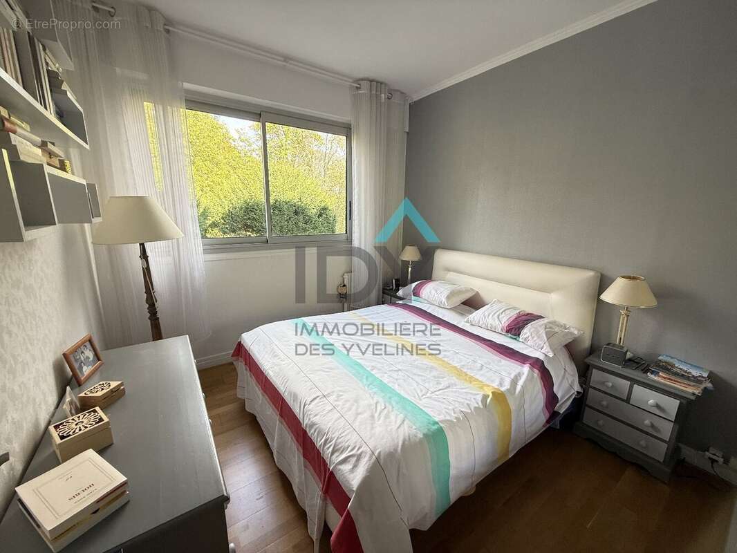 Appartement à LE MESNIL-LE-ROI