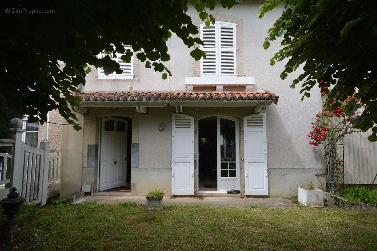 Maison à COUZEIX
