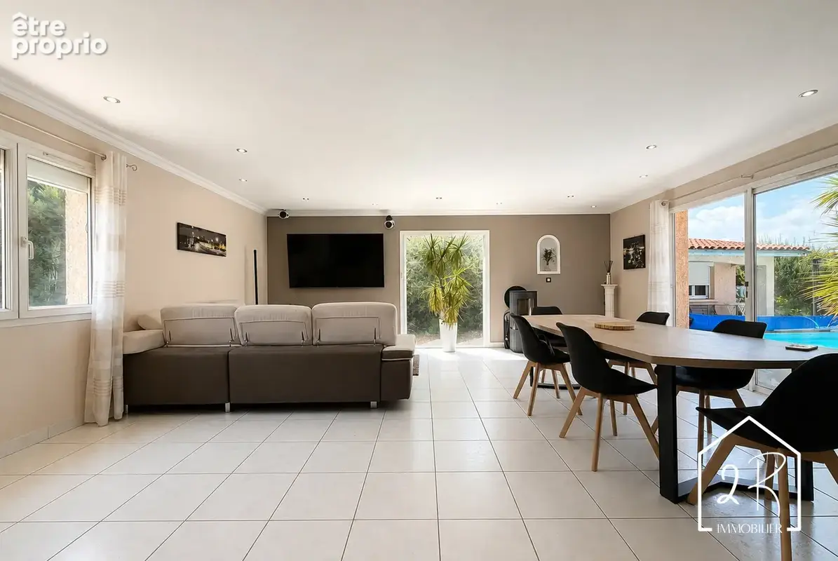 Maison individuelle 126 m2 avec garage et piscine - photo 11