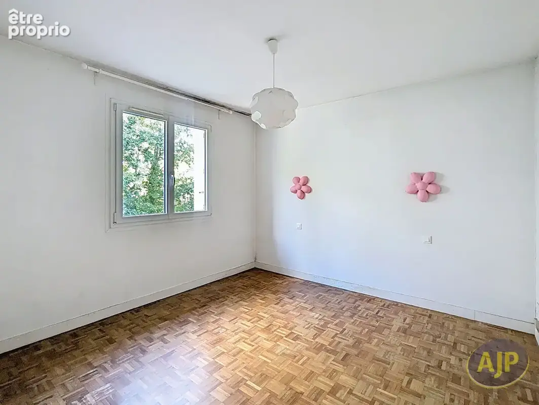 Thorigné-Fouillard - Maison avec fort potentiel sur terrain de 400 m² - photo 9