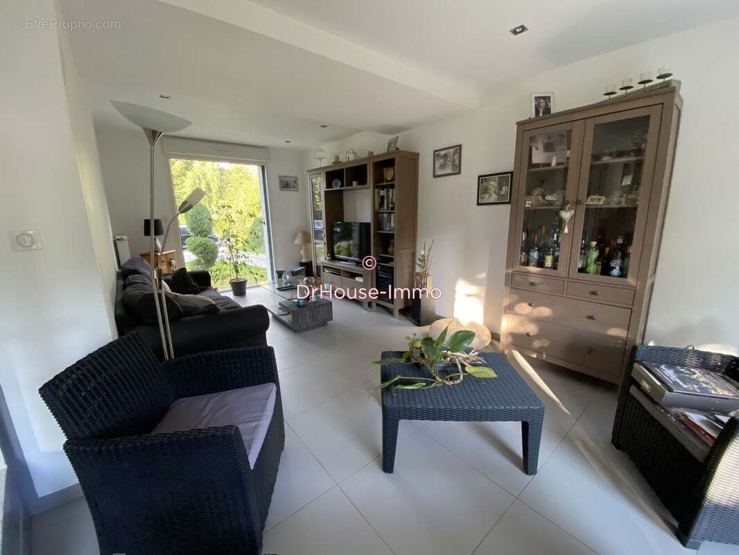 Maison à MARCONNELLE