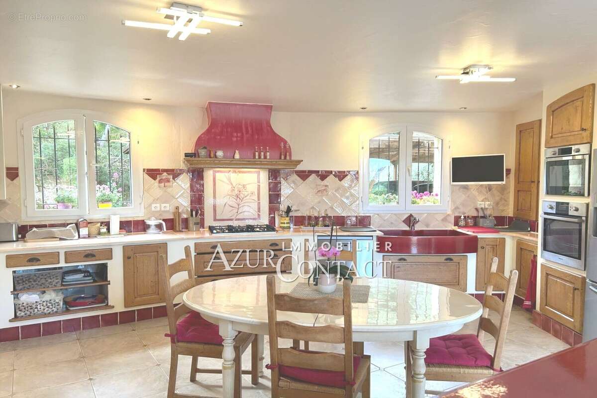 Maison à MOUANS-SARTOUX