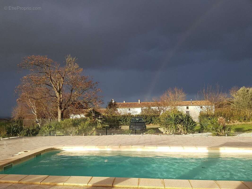 Magnifique emplacement pour ce domaine avec 5 maisons - photo 2