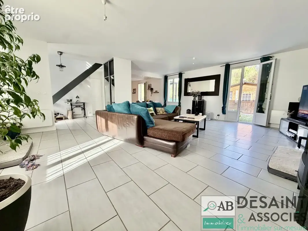 A vendre - saint-germain-sur-morin   maison familiale 5 chambres   terrain de plus de 600 m2   garage double - photo 10