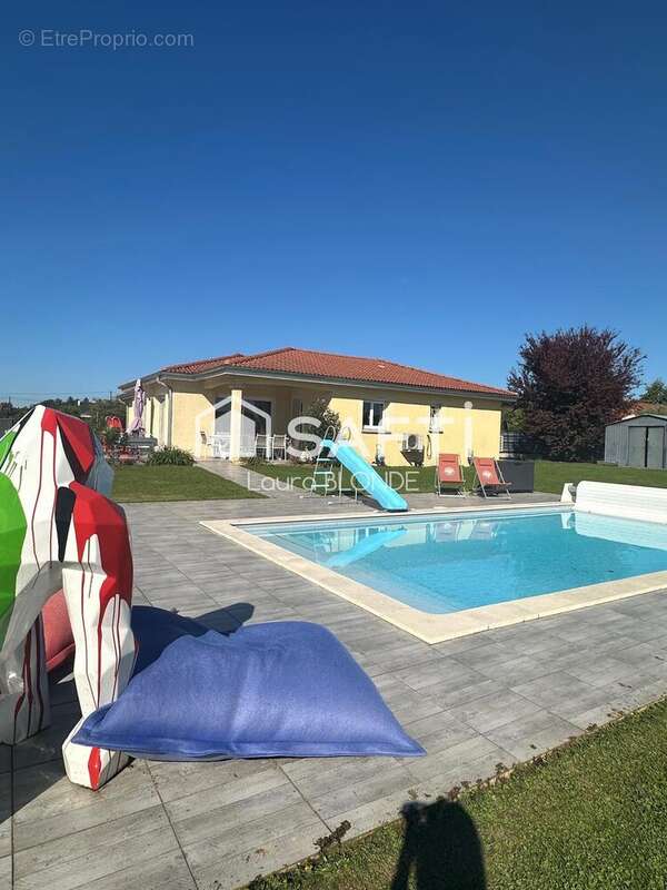 Photo 4 - Maison à SAINT-ETIENNE-DU-BOIS