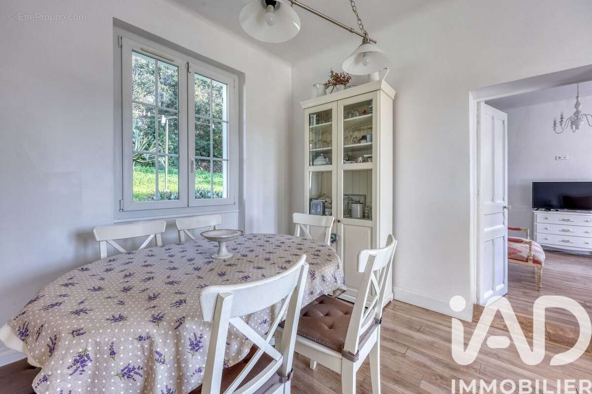 Photo 9 - Maison à SAINT-RAPHAEL