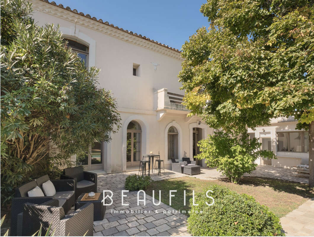 Maison à SAINT-LAURENT-D'AIGOUZE