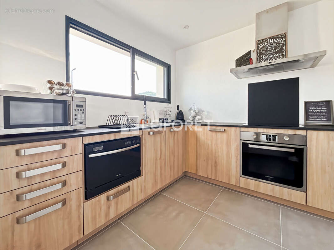 Maison à GUILHERAND-GRANGES