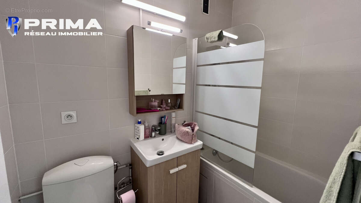 Appartement à SAINT-MARTIN-D'HERES