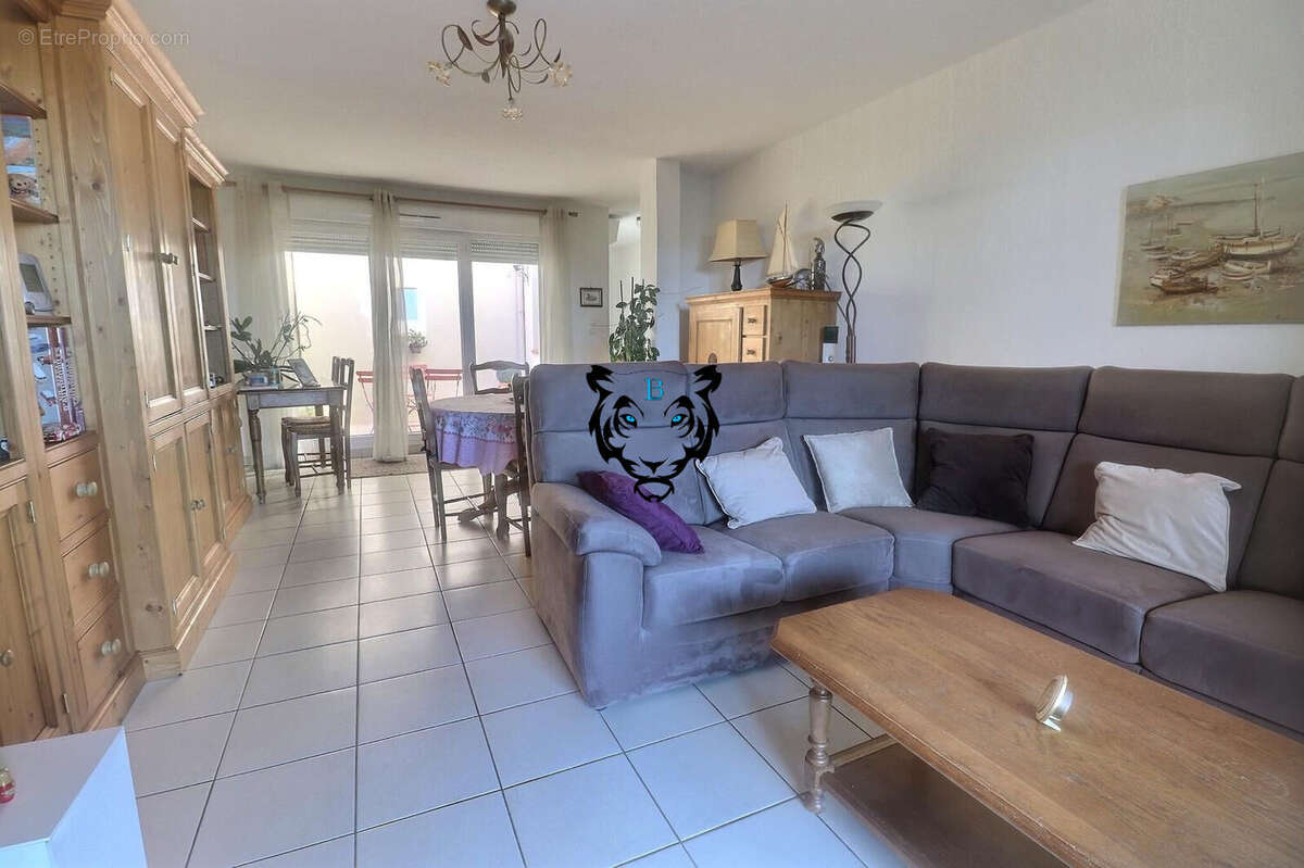 Maison à ROQUEBRUNE-SUR-ARGENS