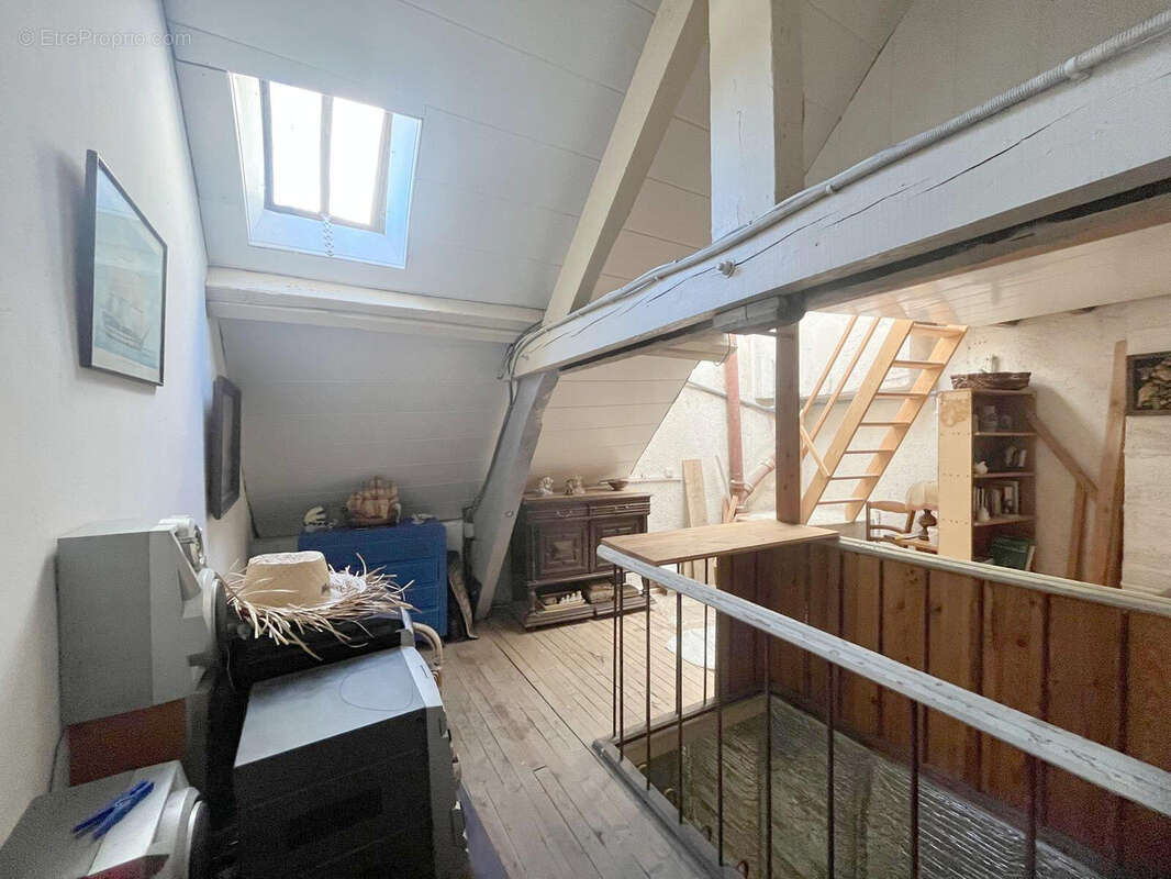 Maison à CASSAGNES-BEGONHES