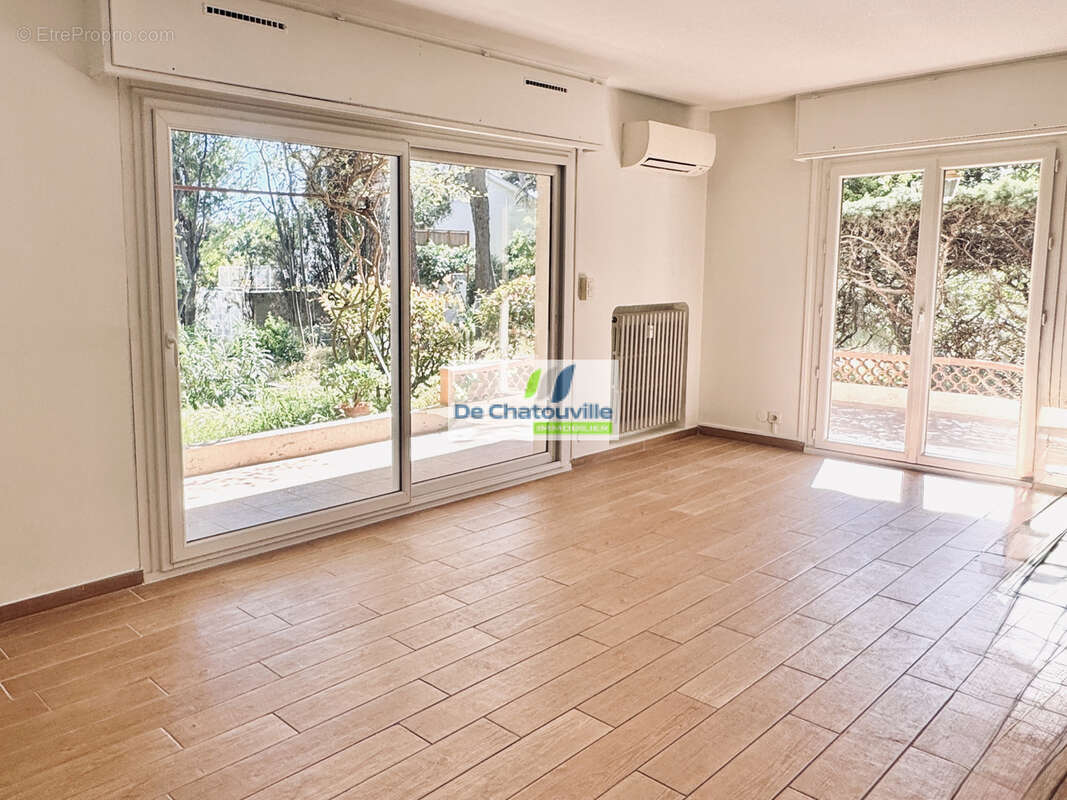 Toulon / claret - rez de jardin - 5 pieces - terrasse - parking - photo 3