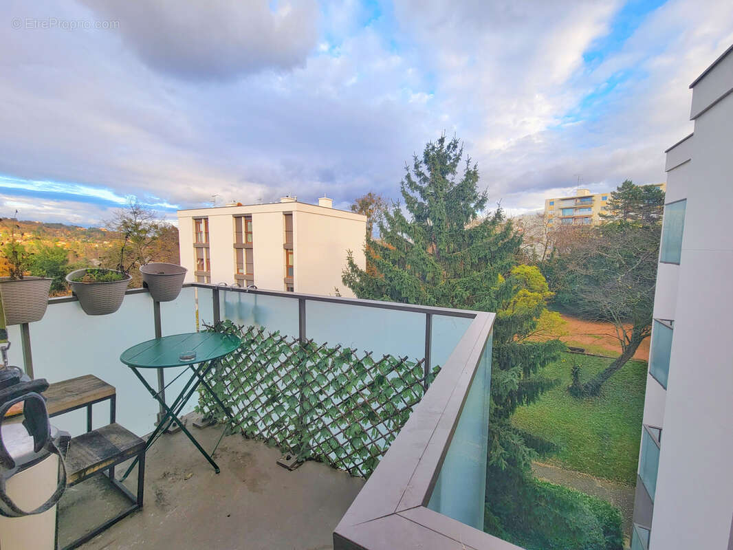 Appartement à OULLINS