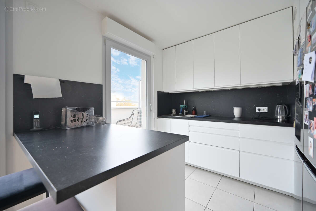 Appartement 83 m² à Creteil  - photo 4