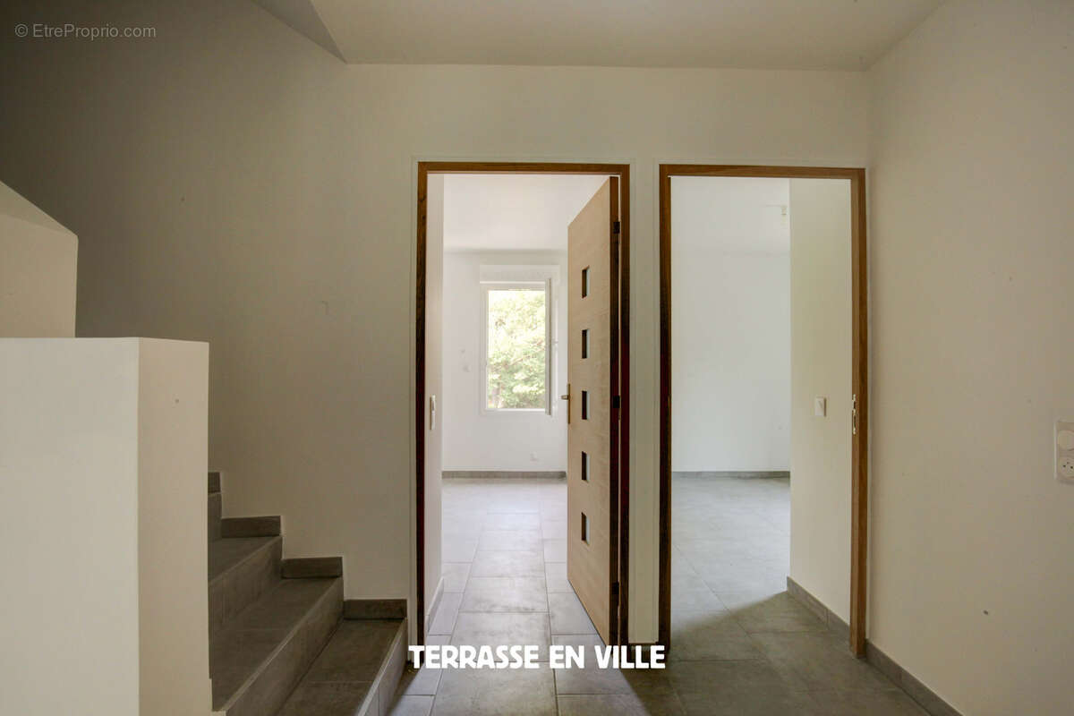 Maison à MEYRARGUES