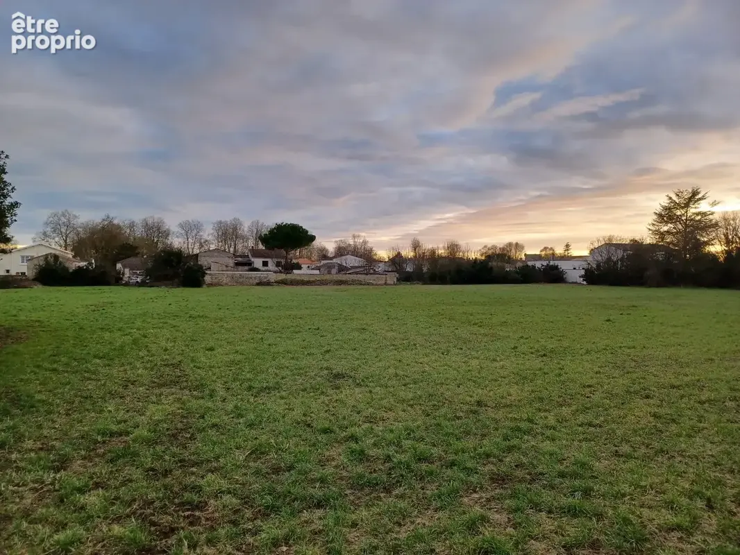 Terrain à AIGREFEUILLE-D'AUNIS