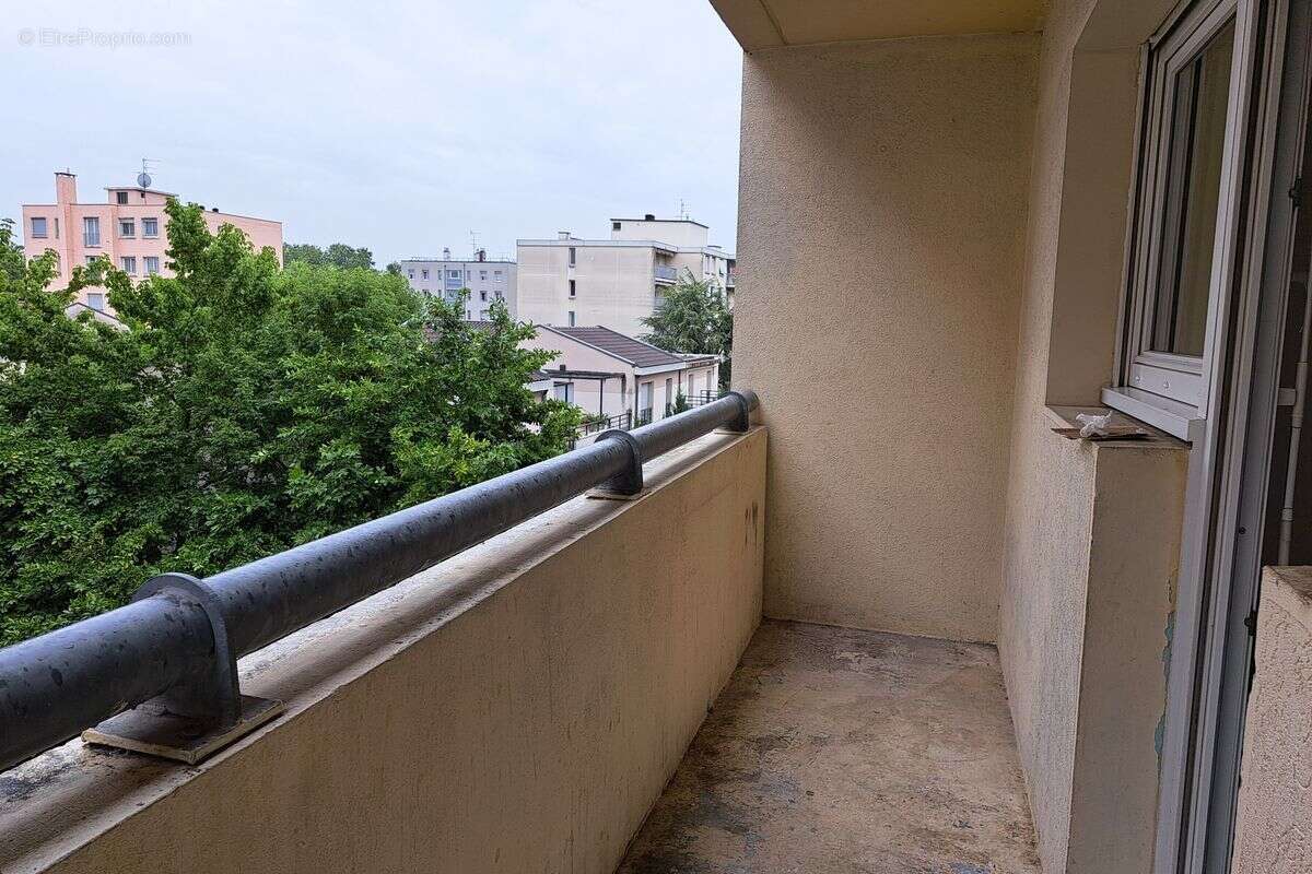 T1 de 33,2 m² à Vaulx-en-Velin au prix de vente de 73 000 € - photo 4