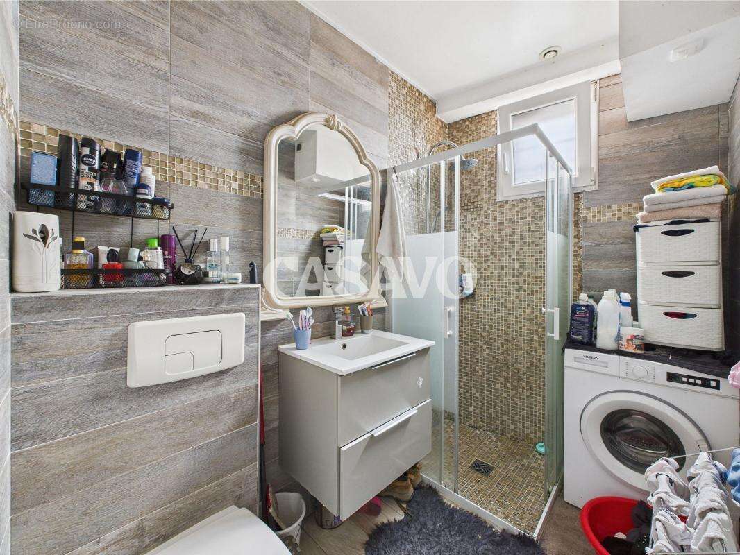 Appartement à VILLETANEUSE