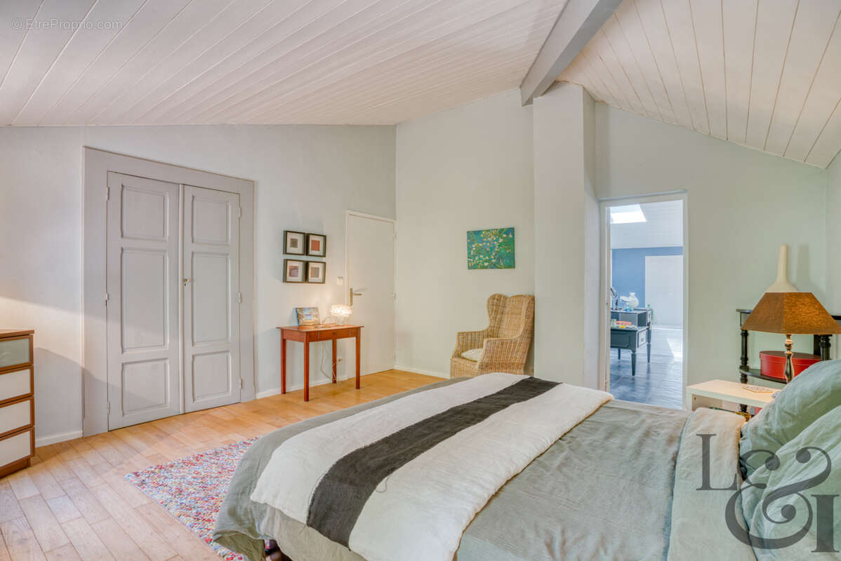 Maison avec gîte et piscine. - photo 11