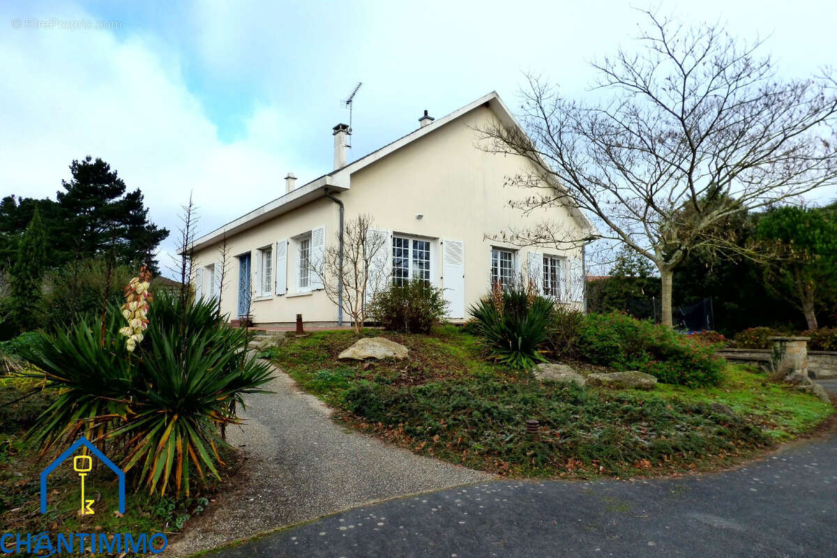 Maison à POUZAUGES