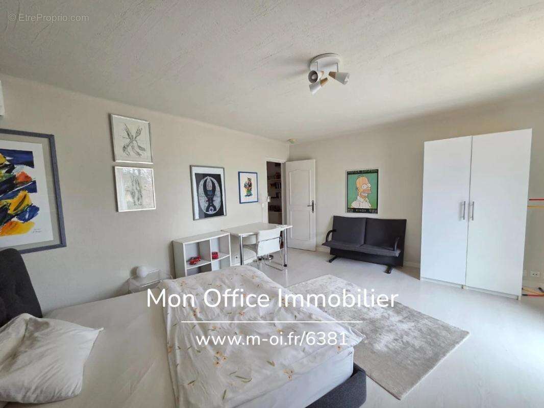 Référence : 6381-NGU. - Maison 12 pièces 376 m2 - photo 13
