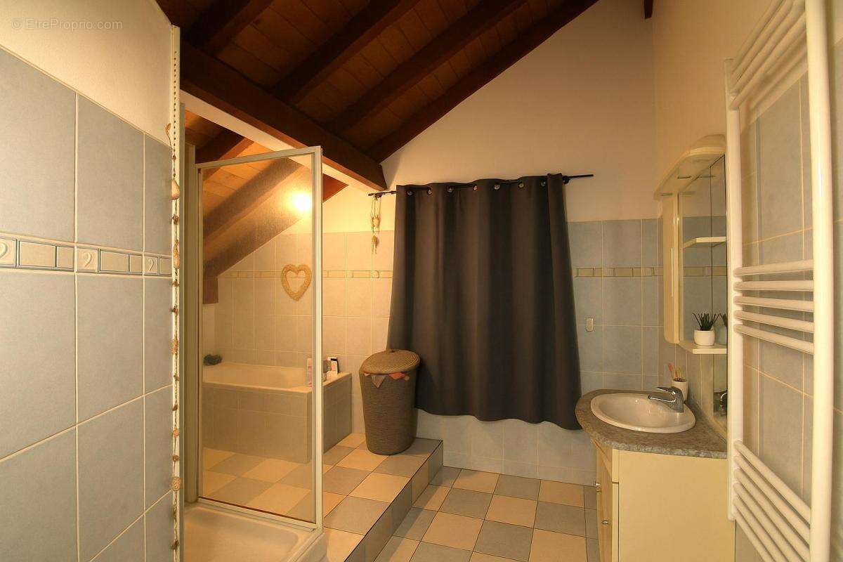 Maison à LE THILLOT