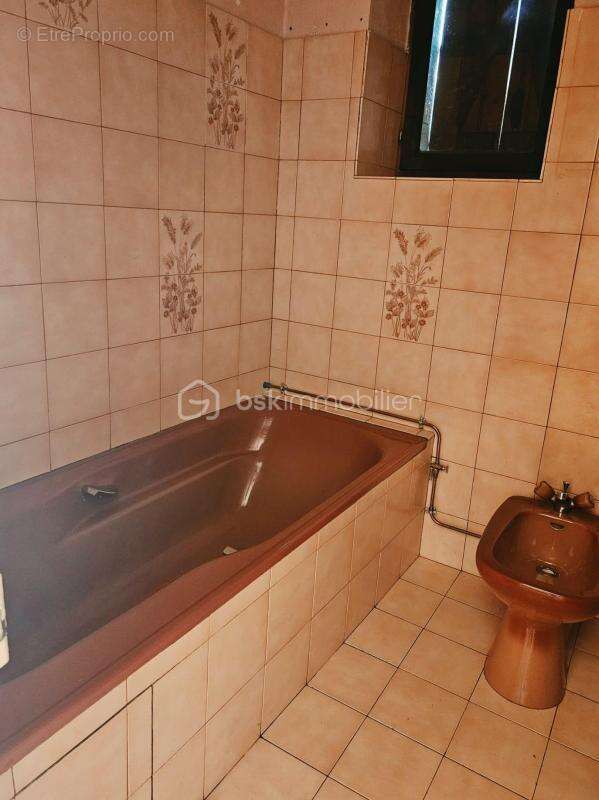 À SAISIR – Maison au calme avec fort potentiel à seulement 6 km de Clamecy 58500 ! - photo 8