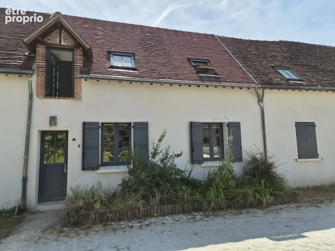 Maison à HOUDAN