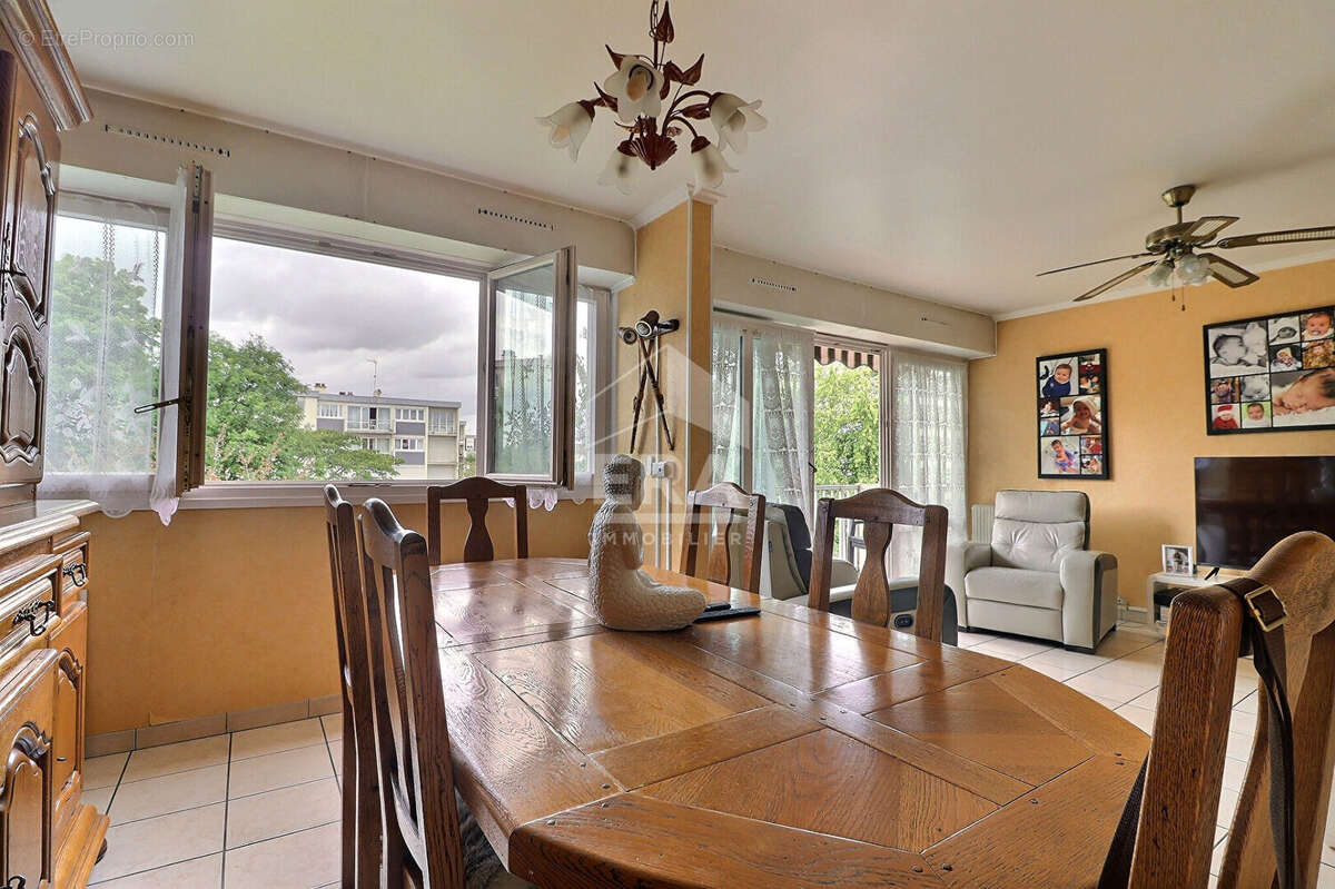 Appartement à LE PLESSIS-BOUCHARD