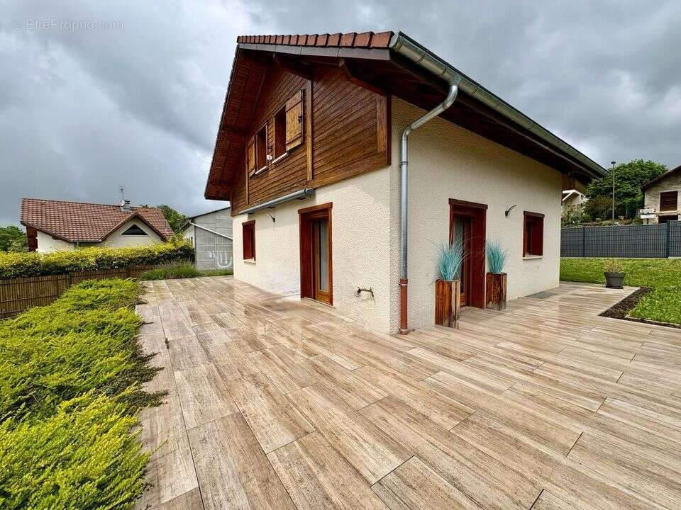 Maison à VIUZ-EN-SALLAZ