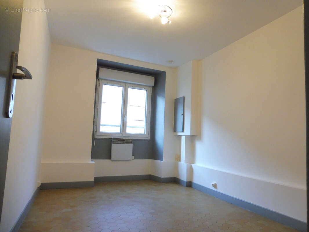 Appartement à AUNEAU