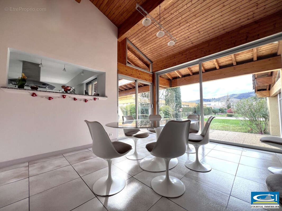 Maison à TOURNON-SUR-RHONE