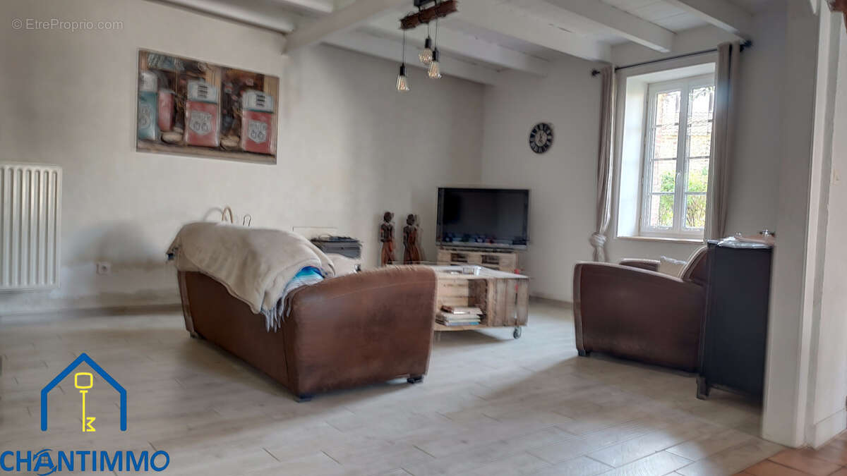 Maison à MOUILLERON-EN-PAREDS