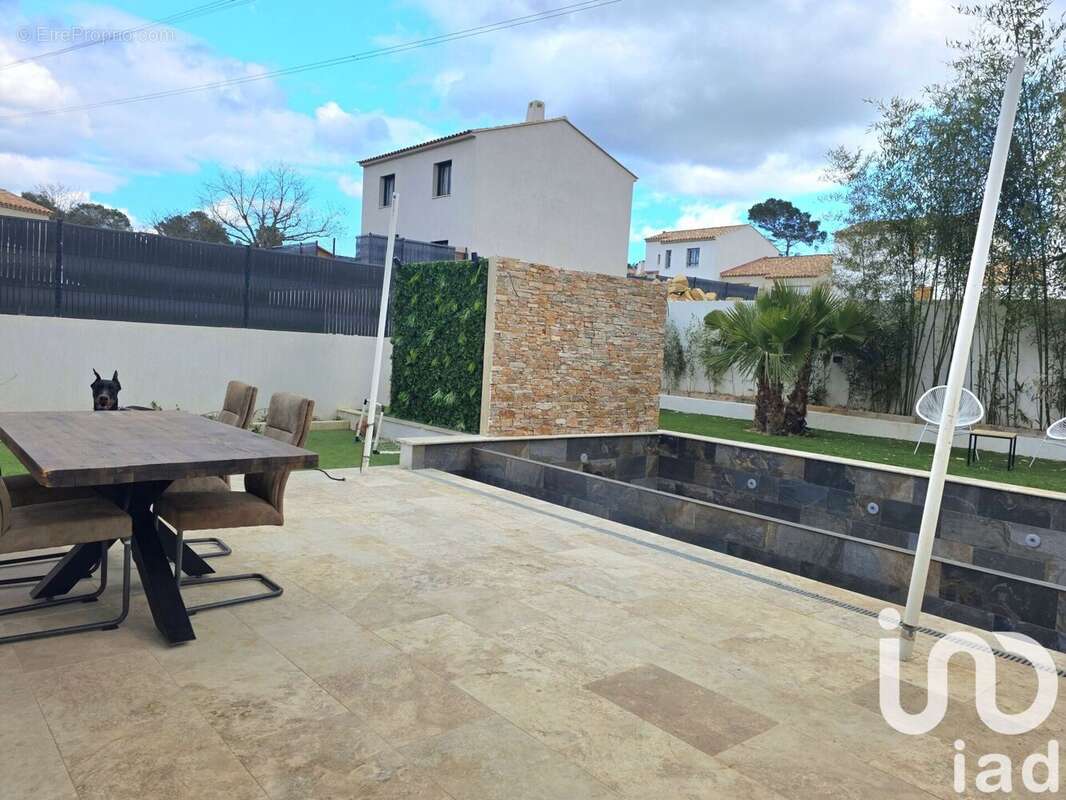 Photo 2 - Maison à ROCBARON