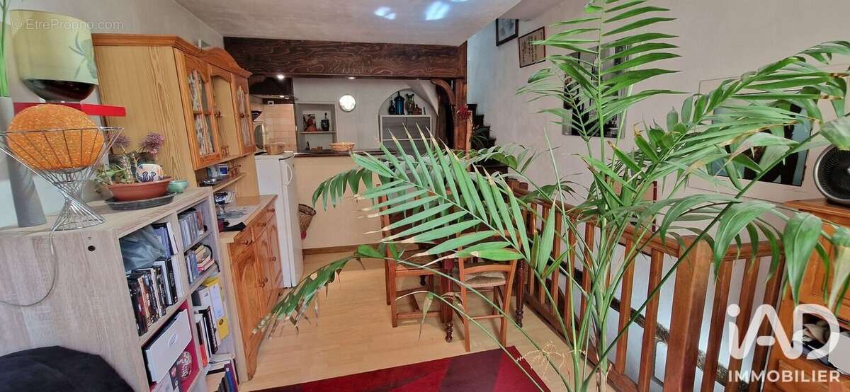 Maison 56 m² à Villefranche-De-Rouergue  - photo 4