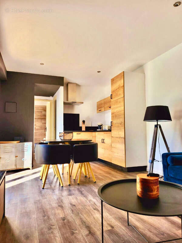 Maison à L'ISLE-SUR-LA-SORGUE