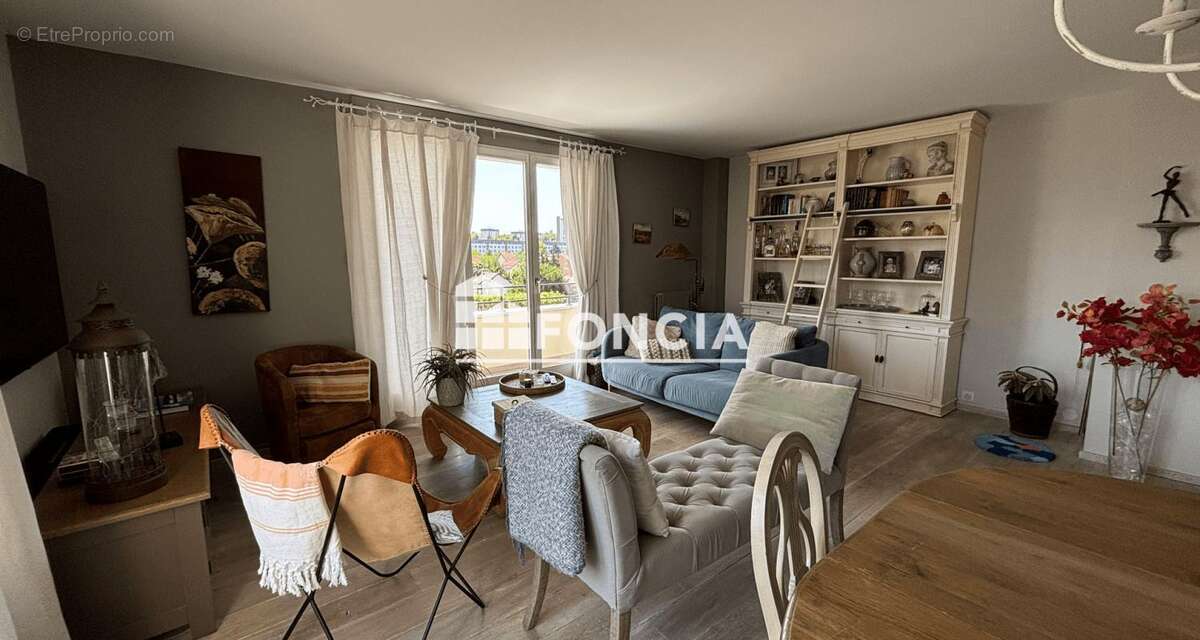 Appartement à SAINT-GRATIEN