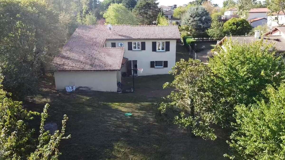 Photo 9 - Maison à LA TOUR-DE-SALVAGNY