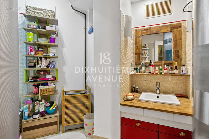 Appartement à PARIS-18E
