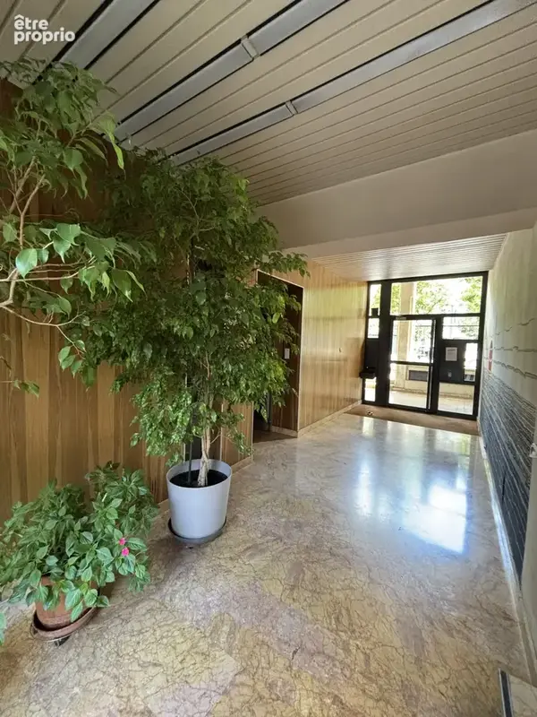 Appartement 2 pièces 52 m² à vendre à Saint-Etienne (42000) - photo 2