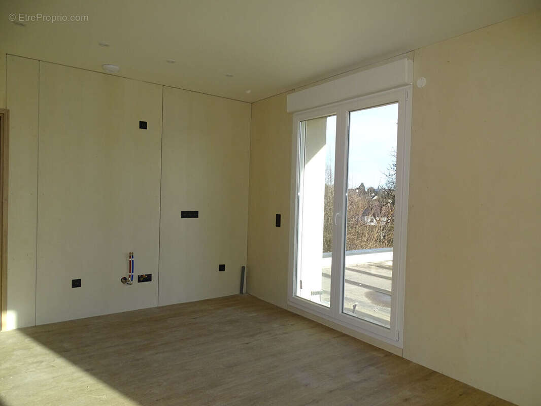 Appartement à ECOLE-VALENTIN