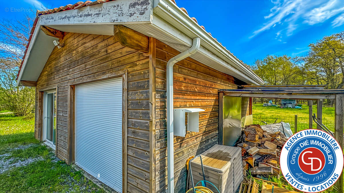 Villa avec 5 chambres, garage et piscine - photo 30