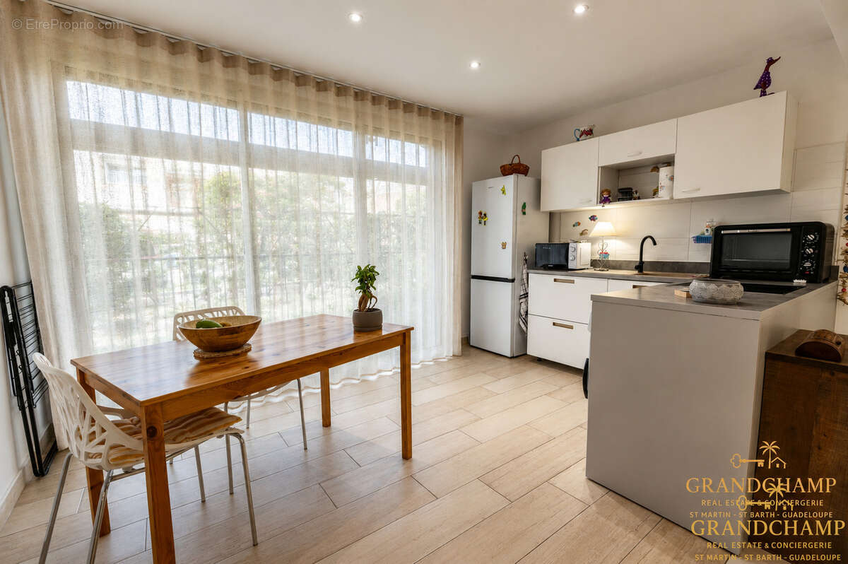 Appartement T2 rénové avec jardin   Résidence du Flamboyant   Baie Nettlé - photo 3