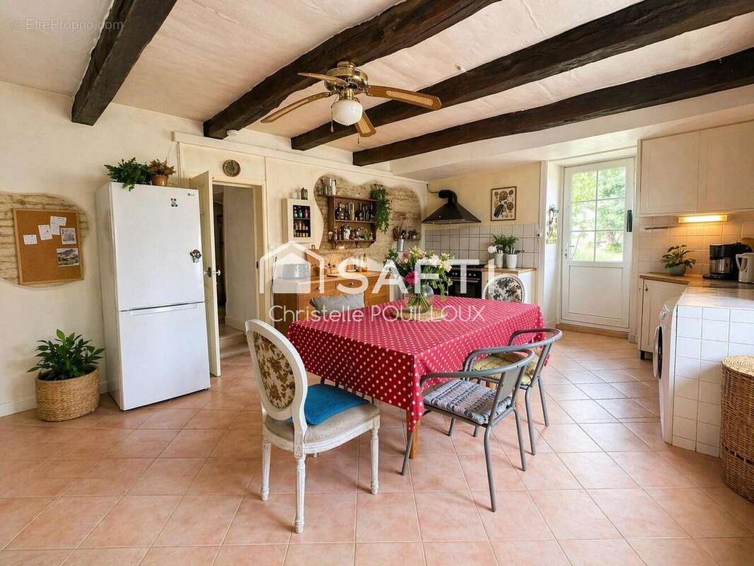 Maison 120 m² à Rom  - photo 3