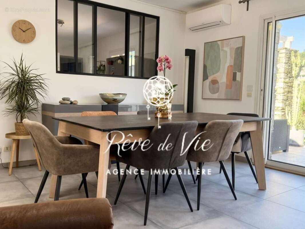 Maison à BORMES-LES-MIMOSAS