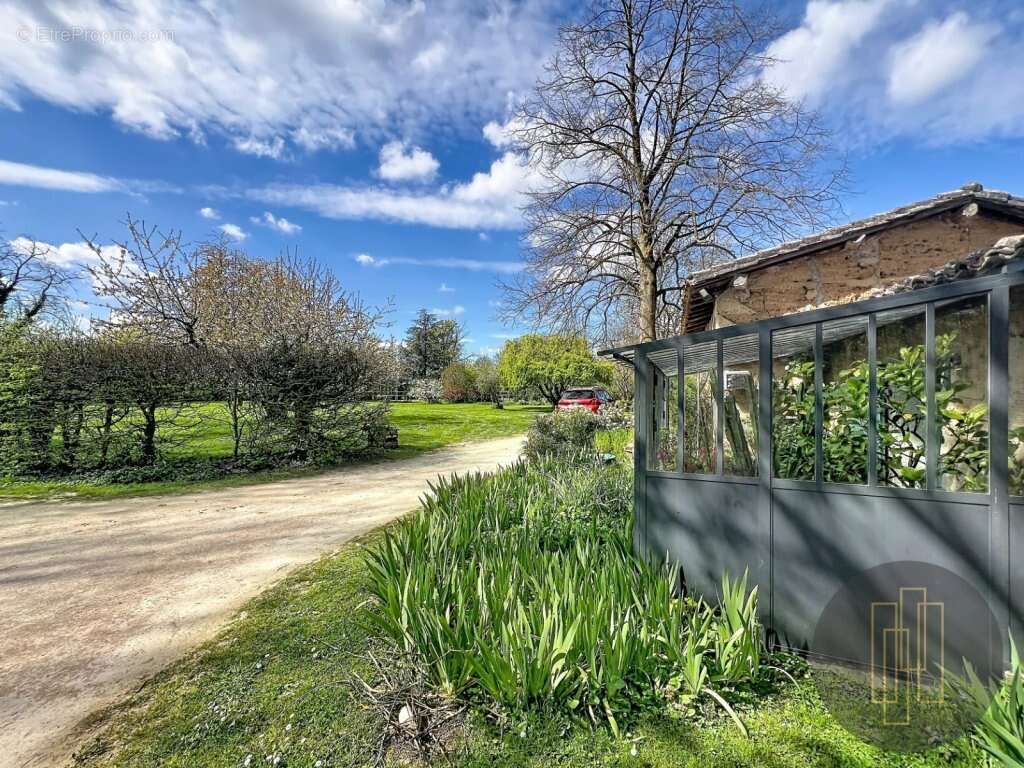 Maison à SAINTE-EUPHEMIE