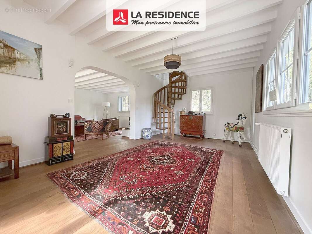 Maison à LA ROCHE-GUYON