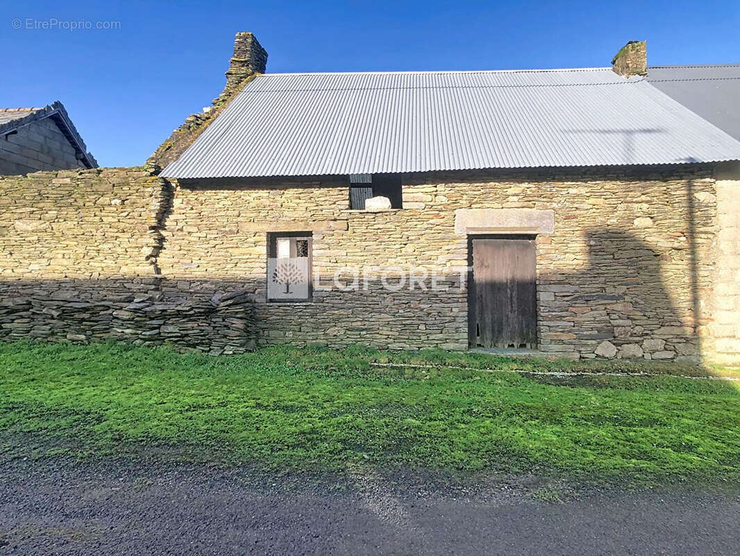 Maison à CARENTOIR