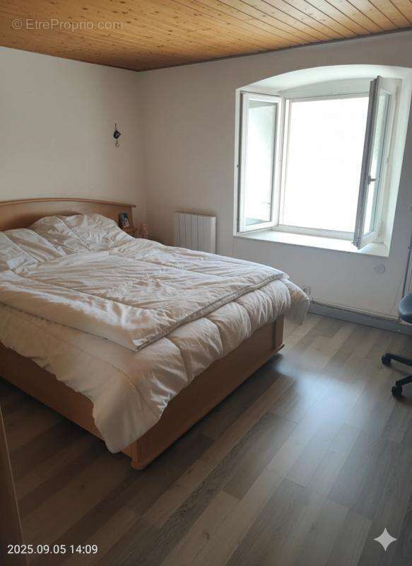 Maison à MONTECHEROUX